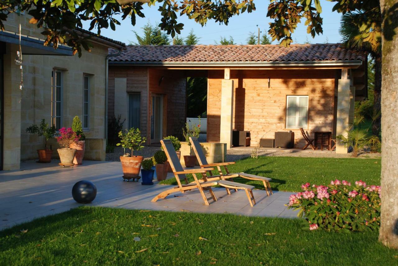 Les Ambeles Bed & Breakfast Saint-Magne-de-Castillon Екстериор снимка